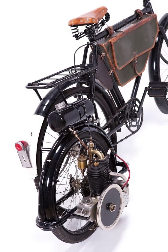 Auto-Wheel motorized bicycle image 2 - early motorized transport at GROM Museum