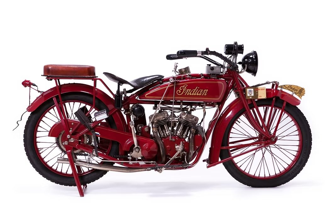 Indian Scout 1924 vintage motorcycle image 5 - classic American V-twin from GROM Museum collection Slovenia
